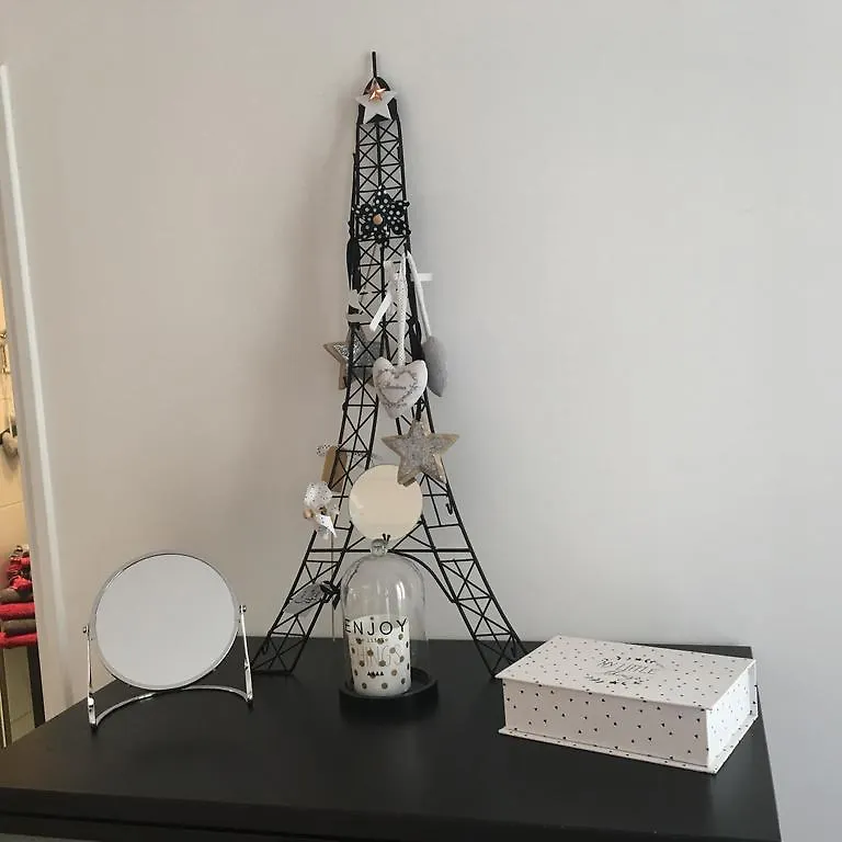 Le Petit Montmartre Apartment Paris 0*,