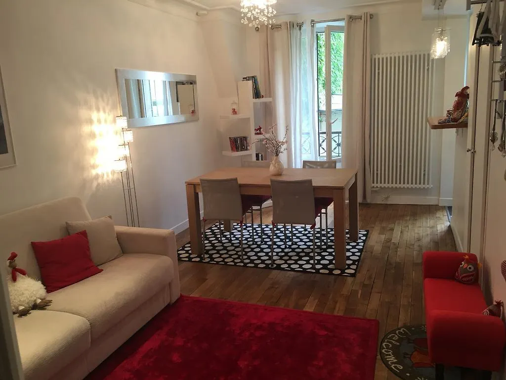Le Petit Montmartre Apartment Paris France